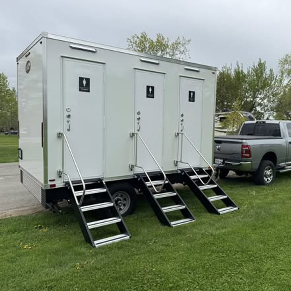 Mobil Tuvalet Treyleri Lüks 3  - Outdoor Lighting Rental incelemesi ve fiyatı